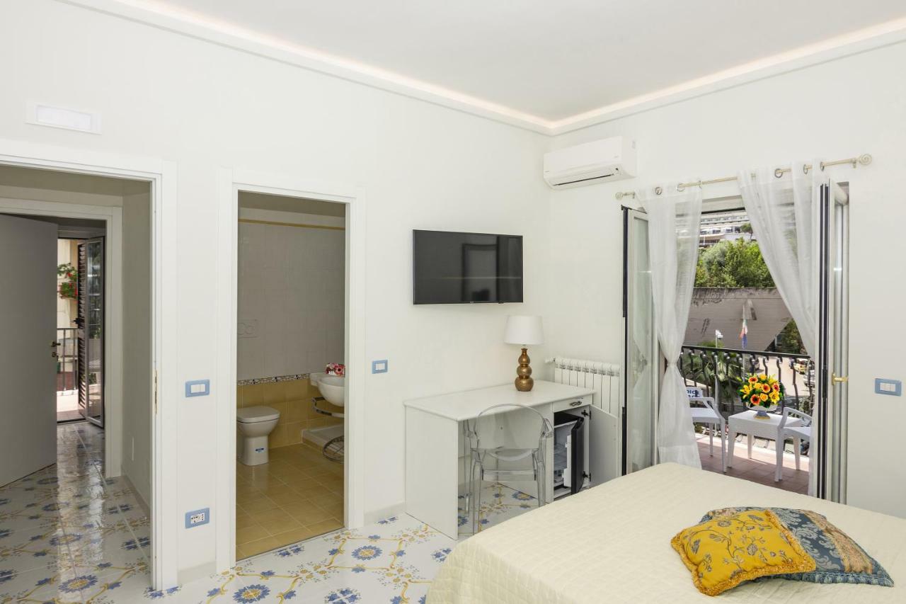 Ambra Sorrento Suites Short Rent Eksteriør billede