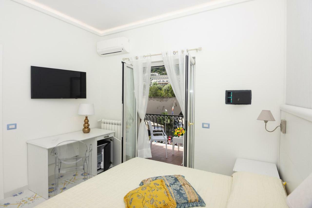 Ambra Sorrento Suites Short Rent Eksteriør billede
